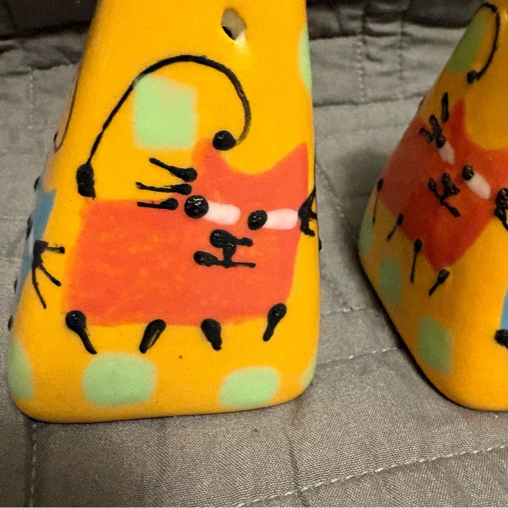 Vintage RARE Cats Salt & Pepper Shakers Hand Painted Triangle Polka Dots Orange - Picture 8 of 14